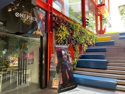 Pomo (D7), Retail #567467981